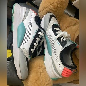 Puma sneakers women’s shoes size 11